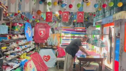 25 yıllık uçurtma sevdası: El emeği uçurtmalar dünyaya kanat açıyor