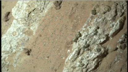Mars’ta şoke eden keşif: Bilim insanları yaşam izlerine dair kanıt bulmuş olabilir!