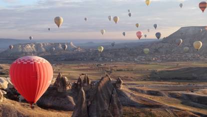 Antalya’da Aspendos’un taşlarından gökyüzüne: Balon turlarına rağbet artıyor!