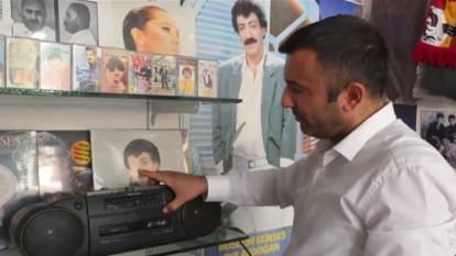 Teknolojiye inat kasetçilik yapıyor: Dükkana giren zamanda yolculuğa çıkıyor!