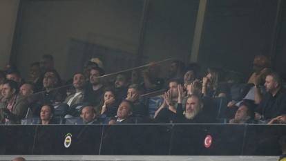 Puan kaybı sonrası taraftarlardan sert tepki: Ali Koç başkan, Fenerbahçe perişan!
