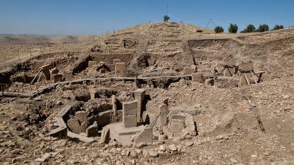 Bakan Ersoy'dan Göbeklitepe müjdesi: Neolitik Çağ’a ışık tutacak insan heykeli bulundu