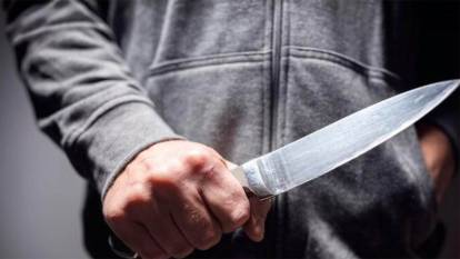 Okulda dehşet anları: İki öğretmeni bıçaklayarak yaraladı