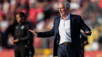 Benfica ile ilk maçına çıkan Jose Mourinho 3 puanı 3 golle aldı