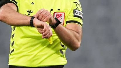 Altay-Eskişehirspor maçının yardımcı hakemine bıçaklı saldırı!