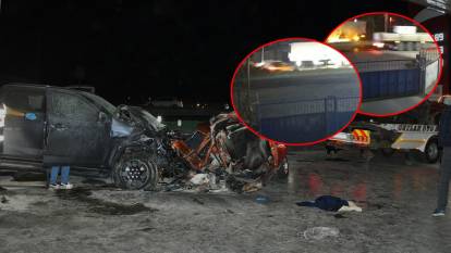 Otomobil kamyonetle çarpıştı: Katliam gibi kaza kamerada!