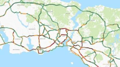 İstanbul'da deprem oldu: Trafik yoğunluğu yüzde 67'ye kadar çıktı
