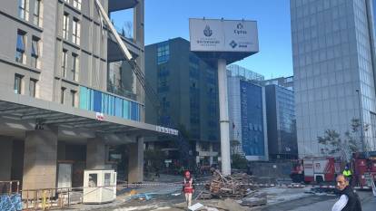 Rezidans inşaatında korkutan kaza: Vinç devrildi!