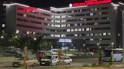 Liselilerin okul gezisi faciayla bitiyordu: Dönüş yolunda 28 öğrenci yemekten zehirlendi
