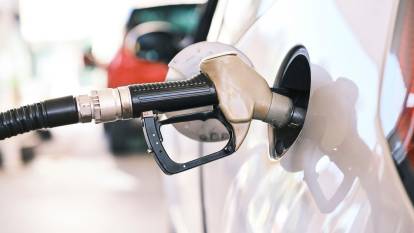 Sürücülere oh dedirten haber! Motorin litre fiyatına indirim yapıldı, pompaya yansıdı