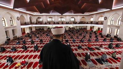 Diyanet haftanın Cuma hutbesini yayımladı! 24 Ekim 2025 Cuma Hutbesi’nde “Birlikte bereket, kardeşlikte rahmet vardır” mesajı