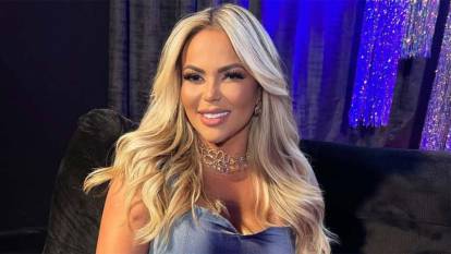 Müzik dünyası yasta! Dünyaca ünlü şarkıcı kanserle olan savaşını kaybetti!