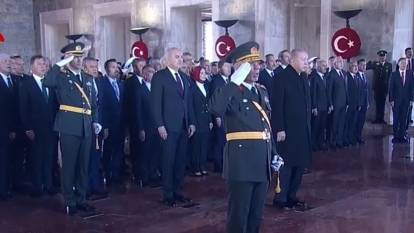 Cumhurbaşkanı Erdoğan Anıtkabir'de!