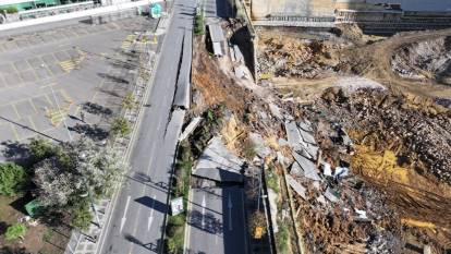 Ümraniye'de korku dolu anlar: İstinat duvarı yıkıldı, yol çöktü!