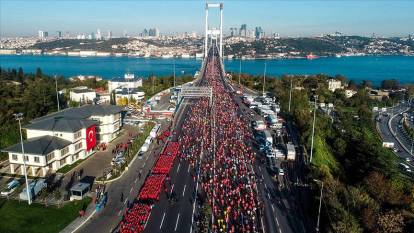 Kıtaları birleştiren maraton başladı! İşte trafiğe kapalı olan yollar ve alternatif güzergahlar