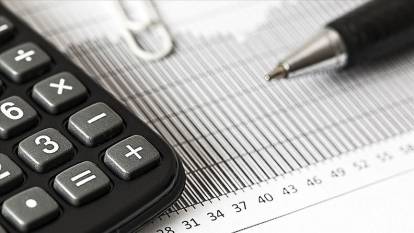 Vergi ve harçlarda indirim sinyali: Şimşek’ten milyonları sevindirecek 2026 açıklaması!