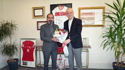 TÜRSAB Başkan Adayı Mehmet Nezih Hacılalioğlu'ndan A Milli Takım'a İspanya öncesi destek ziyareti