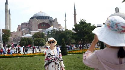 Bakan Ersoy duyurdu: Türkiye'nin ziyaretçi sayısı 55 milyonu aştı