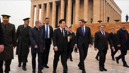 Güney Kore Devlet Başkanı Lee'den Anıtkabir ziyareti!