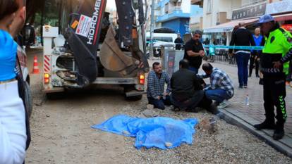 Ekmek almak için evden çıkmıştı: Kepçenin altında kalan 81 yaşındaki adam hayatını kaybetti! O anlar kameralara yansıdı