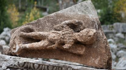 Termesoss'ta ilk kazılarda tarihi keşifler ve geç antik dönem tahribatı ortaya çıktı