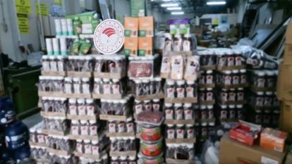 İzmir'de gıda sahtekarlarına darbe: 30 ton tarihi geçmiş ürün ele geçirildi