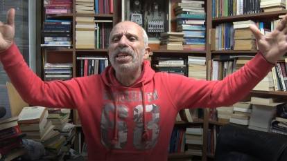 'Kitap okumak cahillik' diyerek video çekmişti! O adam sahaf çıktı meğer niyeti bambaşkaymış...