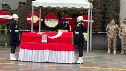 Şehit özel harekat polisi Emre Albayrak son yolculuğuna uğurlandı!