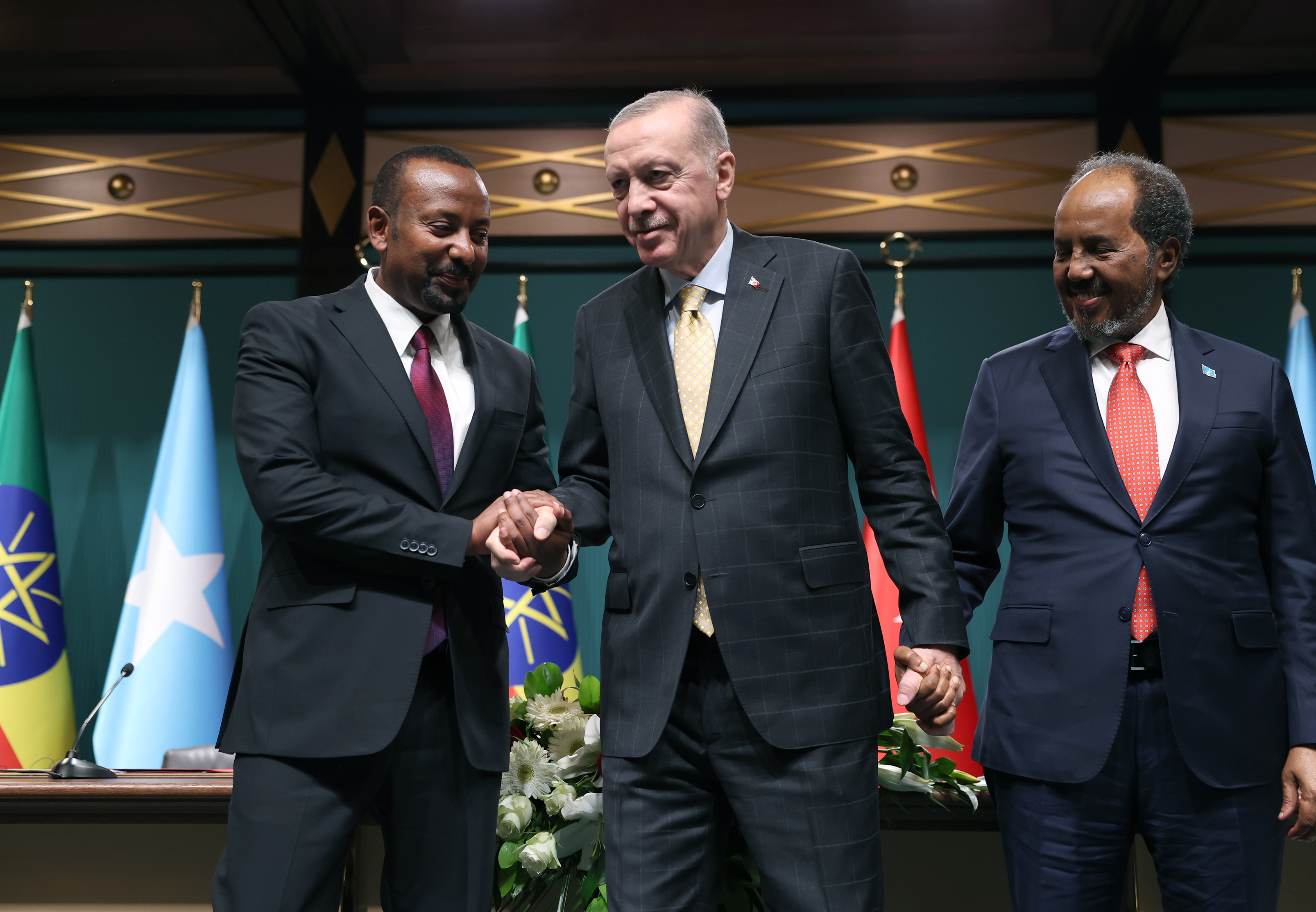 aa-20241211-36457929-36457922-cumhurbaskani-erdogan-somali-cumhurbaskani-mahmud-ve-etiyopya-basbakani-ahmed-ile-ortak-basin-toplantisi-duzenledi.jpg