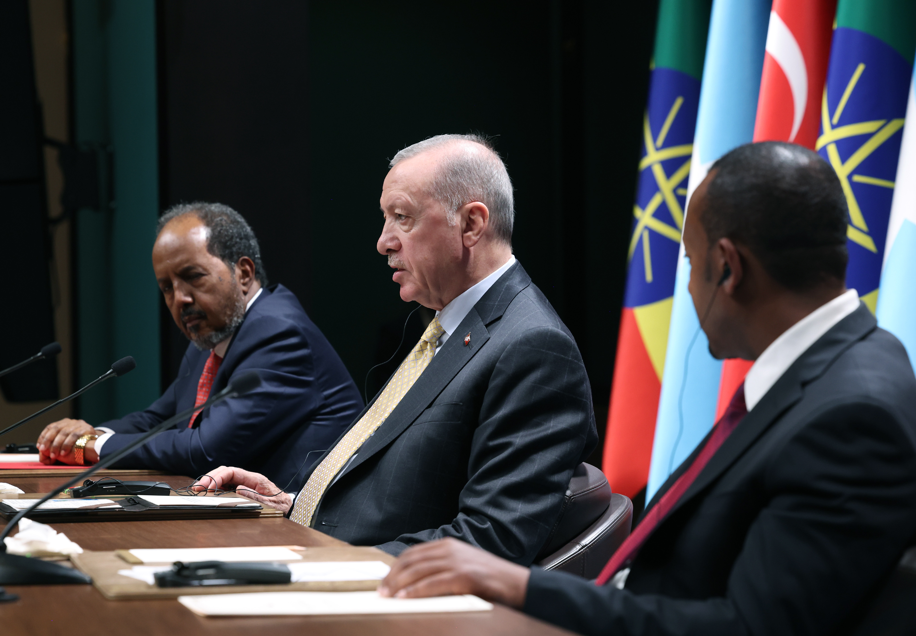 aa-20241211-36457929-36457927-cumhurbaskani-erdogan-somali-cumhurbaskani-mahmud-ve-etiyopya-basbakani-ahmed-ile-ortak-basin-toplantisi-duzenledi.jpg