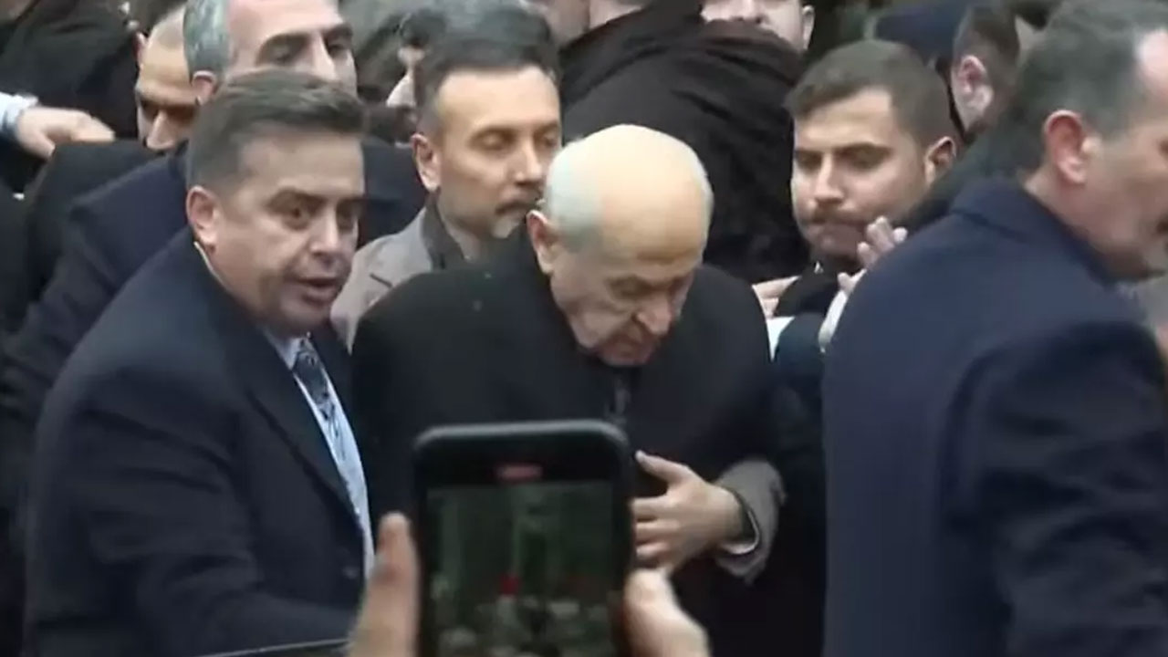 bahceli-001.jpg