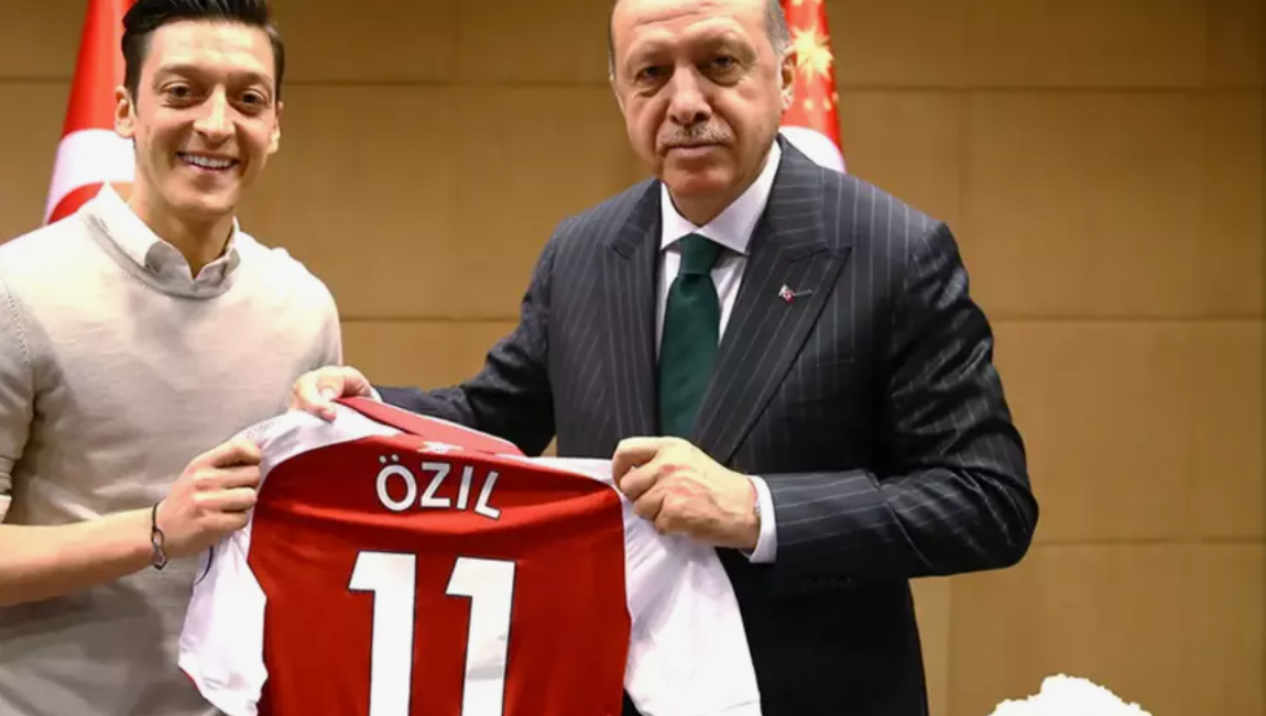 ozil.png