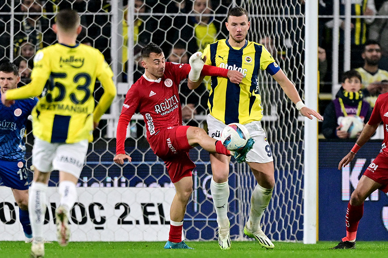 aa-20250302-37220068-37220063-fenerbahce-onvo-antalyaspor.jpg