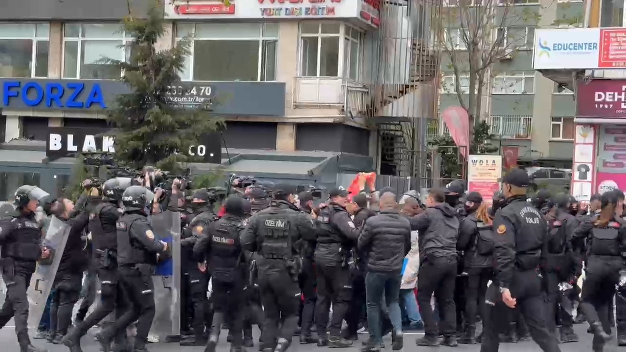 istanbul-besiktastan-taksim-meydanina-688189-203917.jpg