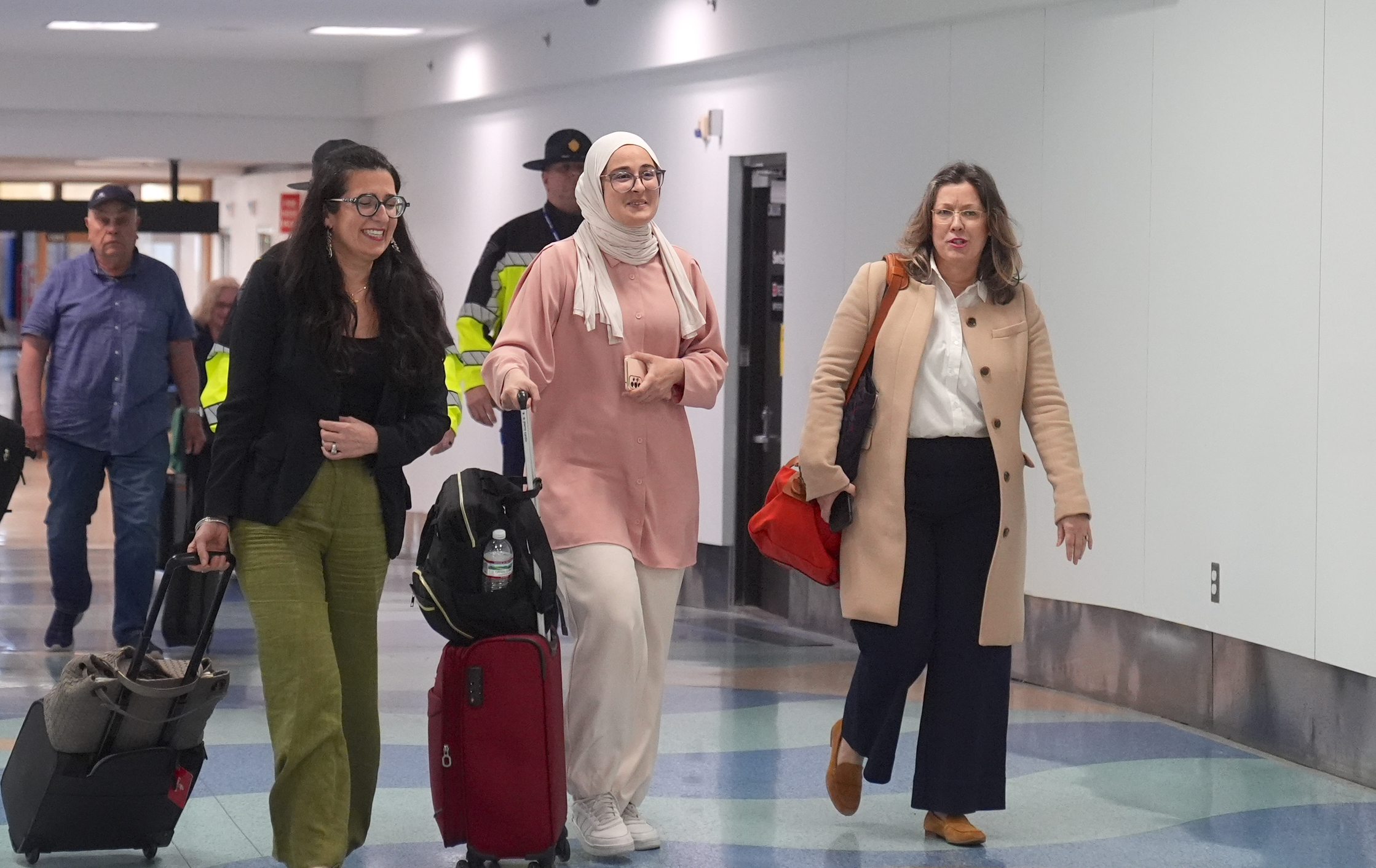 aa-20250510-37911235-37911232-abdde-serbest-birakilan-rumeysa-ozturk-yasadigi-massachusetts-eyaletine-dondu.jpg