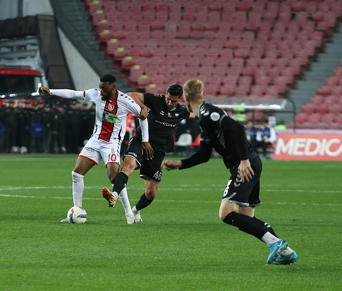 aa-20250518-38000710-38000707-reeder-samsunspor-net-global-sivasspor.jpg