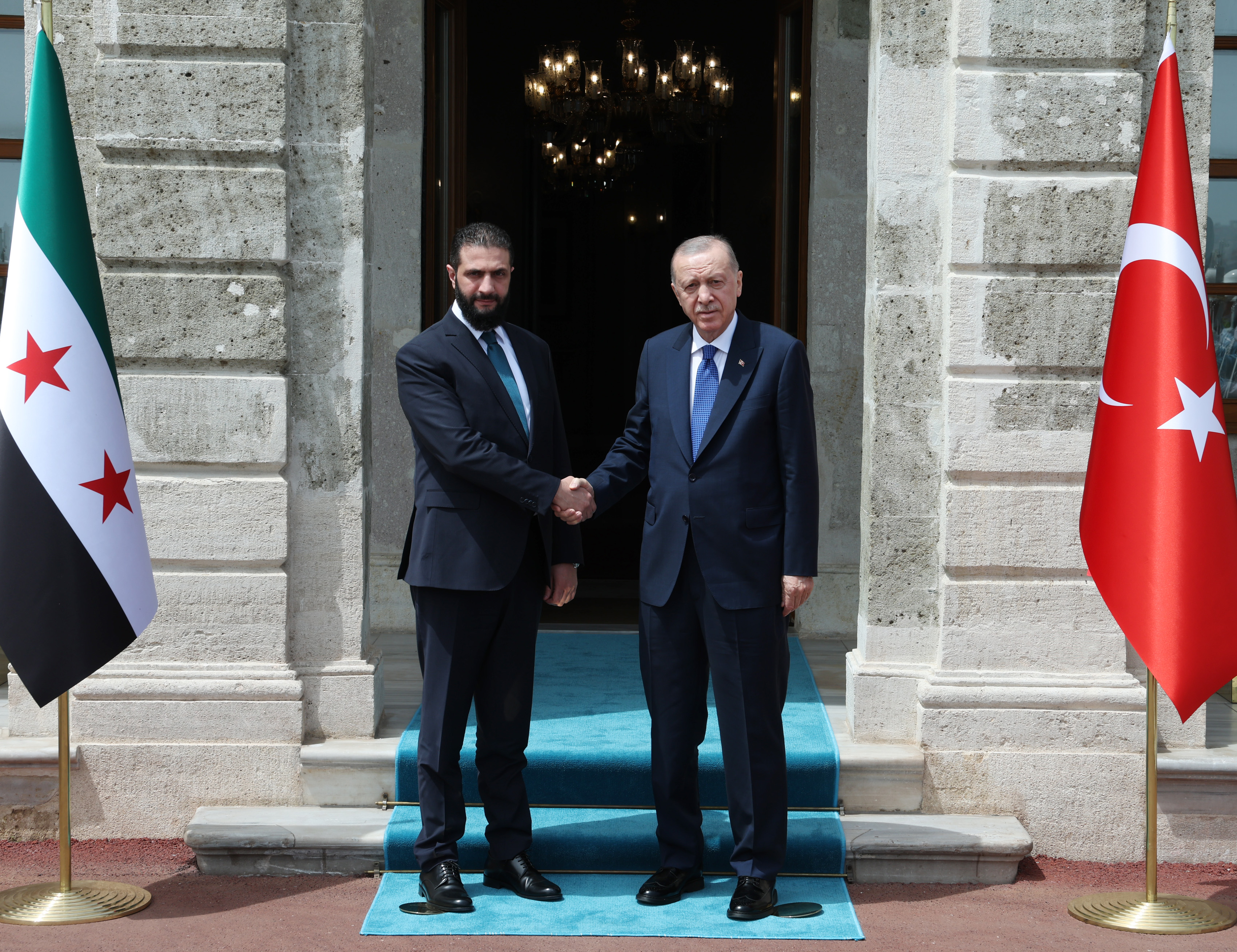 aa-20250524-38065691-38065687-cumhurbaskani-erdogan-suriye-cumhurbaskani-sara-ile-gorustu-001.jpg