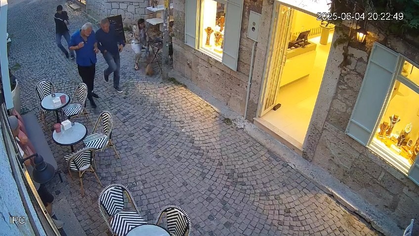 whatsapp-video-2025-06-05-saat-09-28-27-410a28a4-mp4-snapshot-00-53-374.jpg