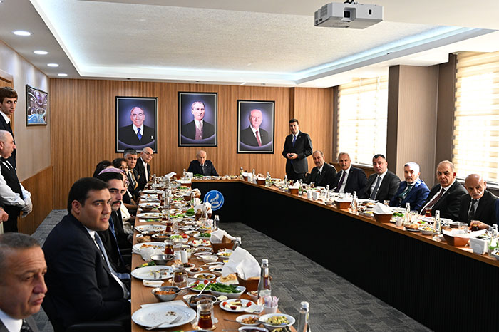 aa-20250606-38206054-38206050-mhp-genel-baskani-bahceliden-ulku-ocaklari-egitim-ve-kultur-vakfina-bayram-ziyareti.jpg