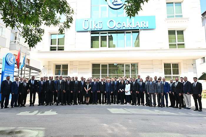 aa-20250606-38206054-38206052-mhp-genel-baskani-bahceliden-ulku-ocaklari-egitim-ve-kultur-vakfina-bayram-ziyareti.jpg