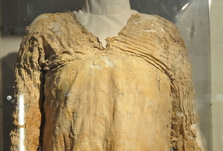 tarkhan-elbisesi.jpg