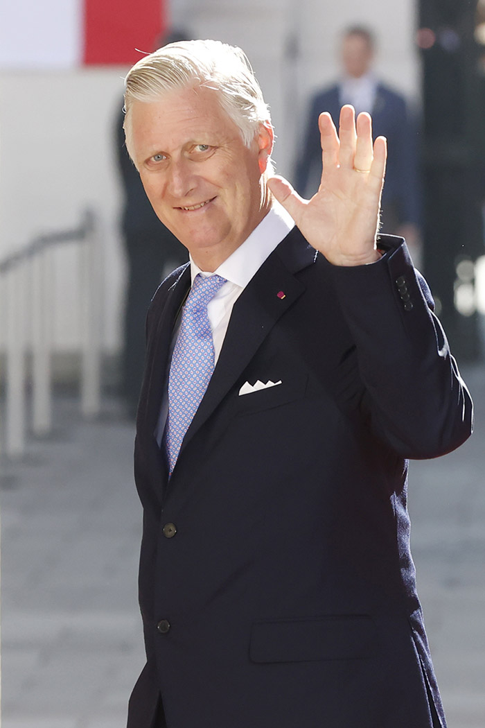 aw486356-03.jpg