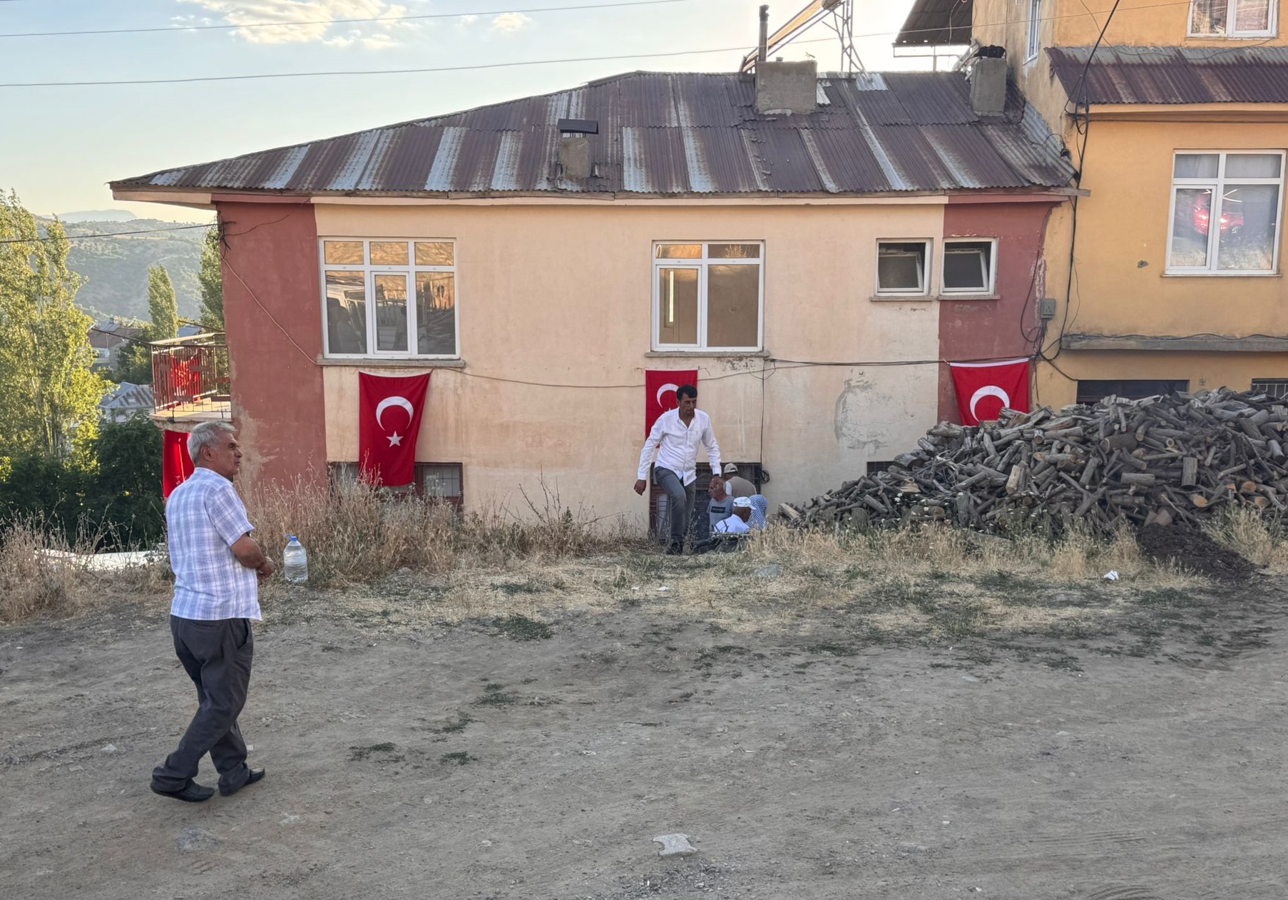 aa-20250706-38488941-38488940-sehit-muhimmat-astsubay-kidemli-cavus-akdoganin-malatyadaki-ailesine-sehadet-haberi-verildi.jpg