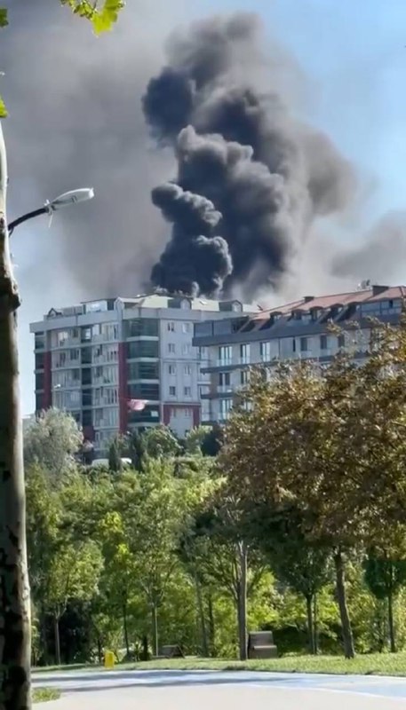 istanbul-beylikduzunde-terasta-cikan-802437-237525.jpg