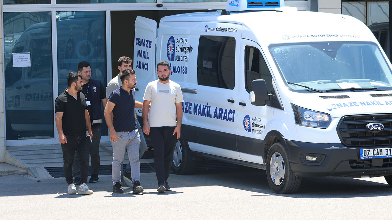 kiz-kardesini-14-bicak-darbesiyle-olduru-803559-237857.jpg