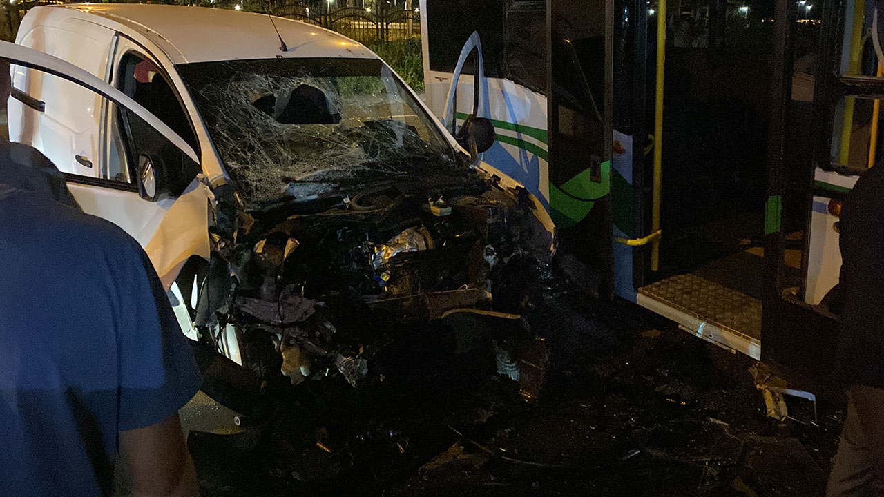 rizede-minibusle-hafif-ticari-arac-carp-804331-238112.jpg