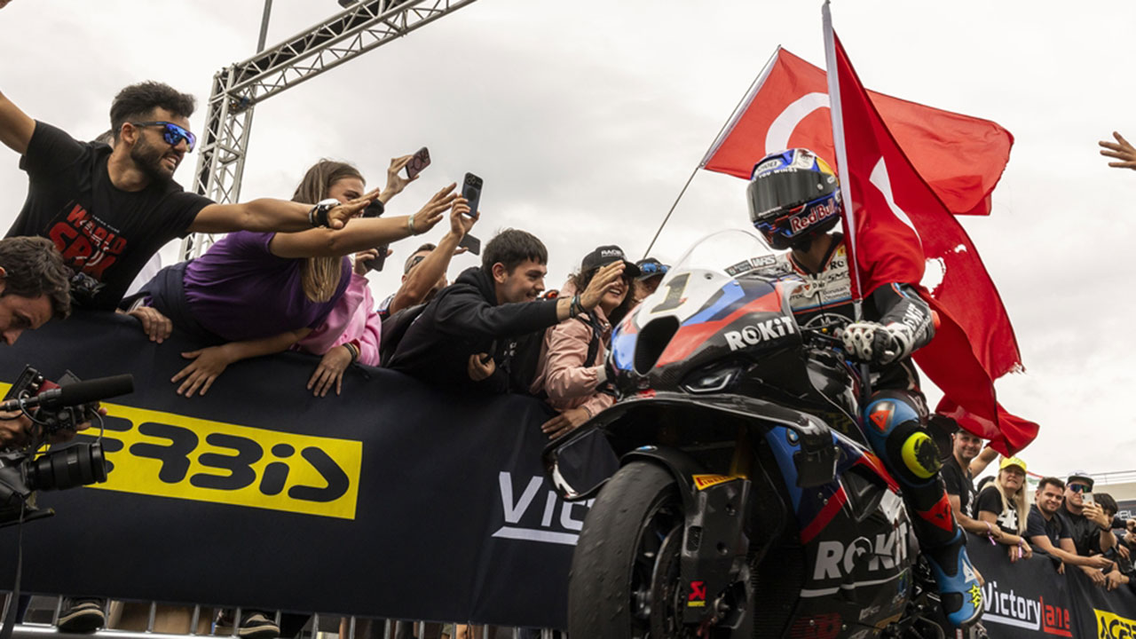 aa-20250727-38680147-38680138-toprak-razgatlioglu-superbike-macaristan-ayaginin-ikinci-yarisini-da-kazandi.jpg