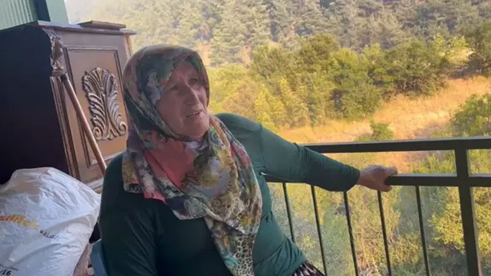 alevlerin-arasinda-kaldi.jpg