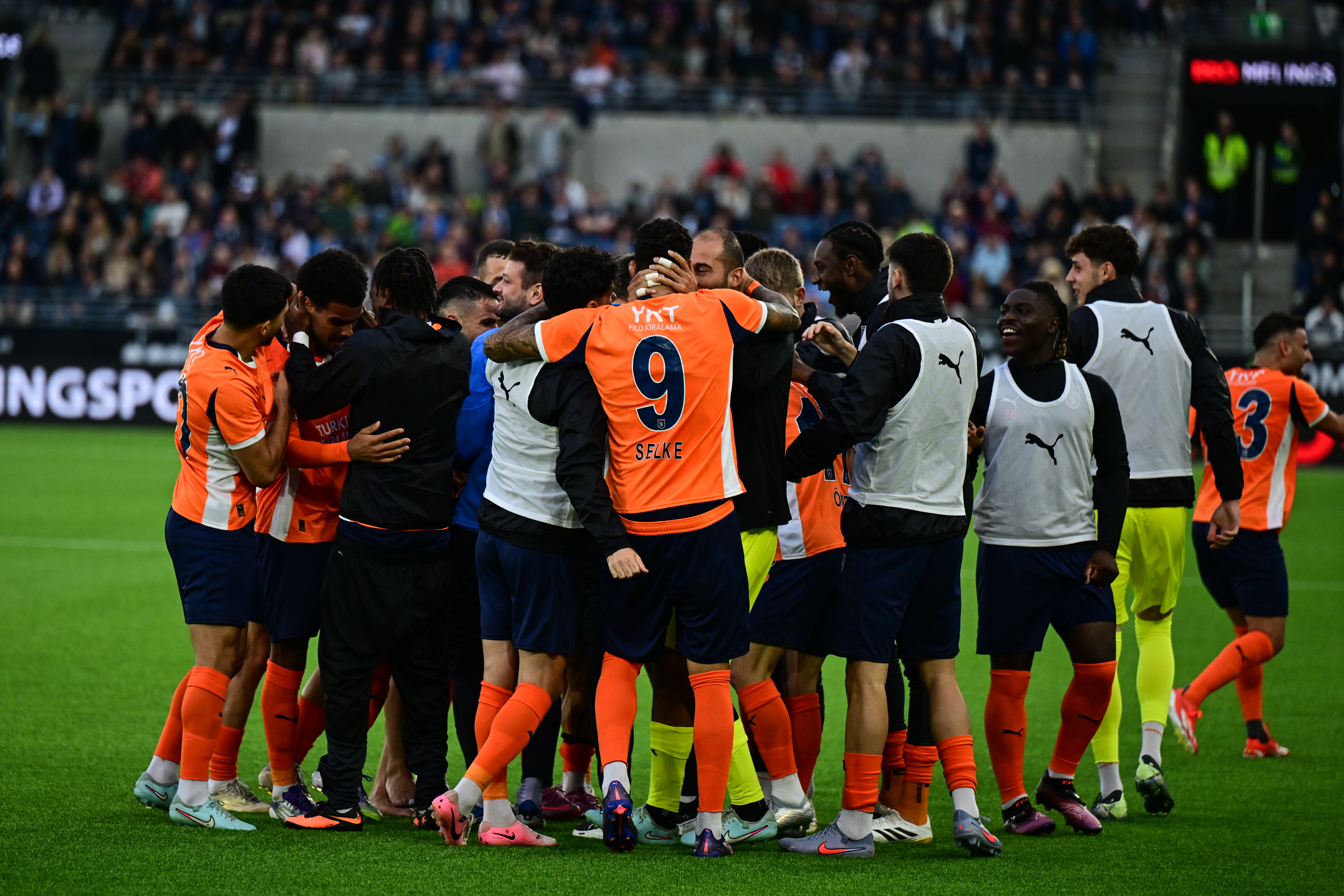 aa-20250807-38770965-38770964-viking-istanbul-basaksehir.jpg