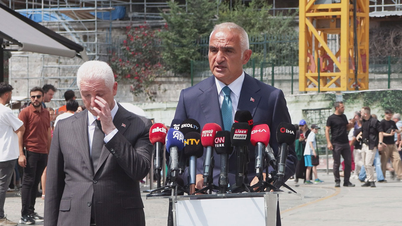 istanbul-bakan-ersoy-restorasyonda-dep-892366-265021.jpg